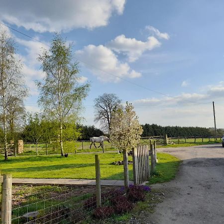 Mile House Barn Bed & Breakfast Нантвич Экстерьер фото